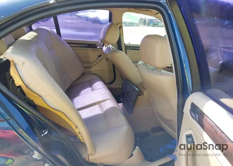 2003 BMW 325I z USA, uszkodzony, nr VIN WBAAZ334X3KP80332